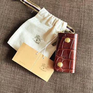 새상품 일비종떼 4연 키케이스 브라운 IL BISONTE 악어가죽 무늬