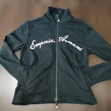 Emporio Armani 블랙 저지