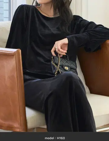 새상품급 퍼프 슬리브 벨로아 롱 원피스 블랙