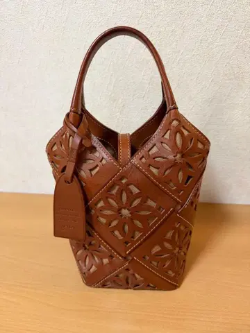 겐텐 컷워크 토트백