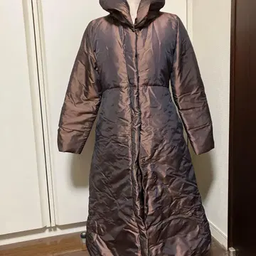 브라운 후드 부착 롱 다운 자켓