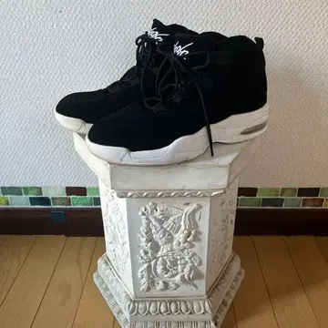 블랙 스웨이드 하이컷 스니커즈