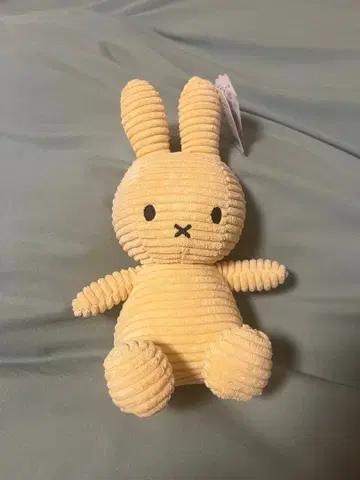 미피 코듀로이 봉제 인형 23cm 버터크림