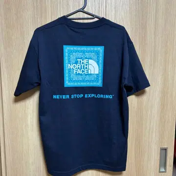 THE NORTH FACE 반다나 패턴 T셔츠 네이비