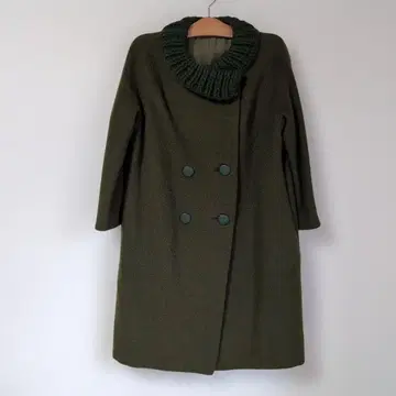 모스그린 더블 버튼 레트로 롱 코트