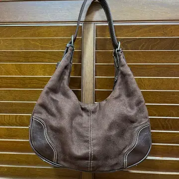 브라운 스웨이드 가죽 핸드백