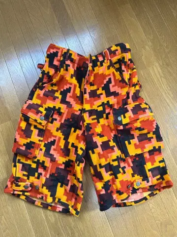 [올소뷰티비스트] 카모플라쥬 디지털 카모 무늬 울 하프 팬츠 사이즈 2