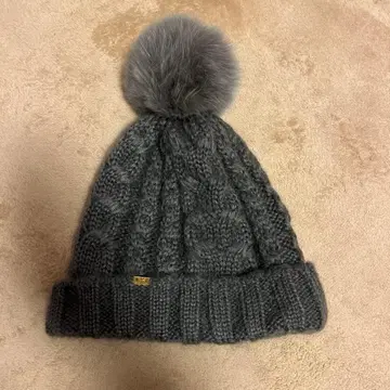 그레이 케이블 짜임 니트 모자 퍼 포함
