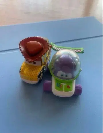 토미카 카즈 스토리 2대 세트 버스 우디