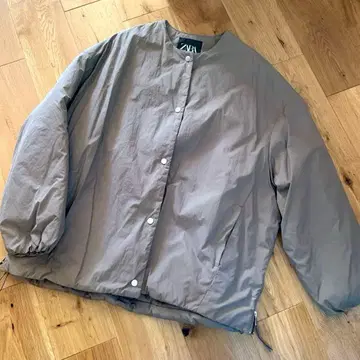 ZARA 자라 베이지 다운 자켓 XL 노카라