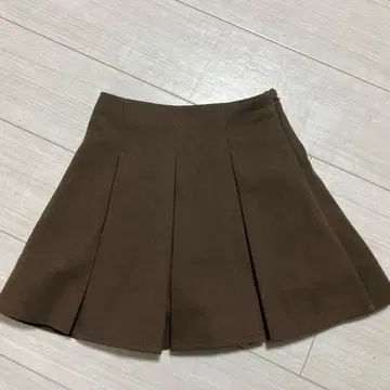 브라운 플리츠 스커트 S 사이즈