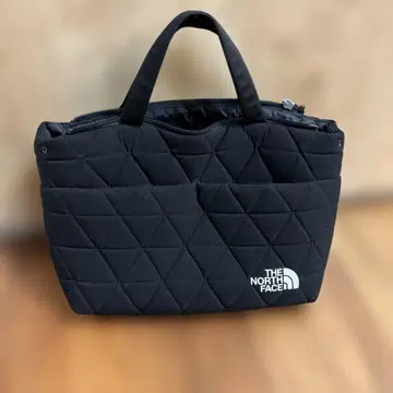 THE NORTH FACE 퀼팅 토트백 블랙