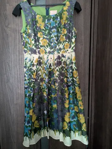 Sybilla 꽃무늬 슬리브리스 원피스