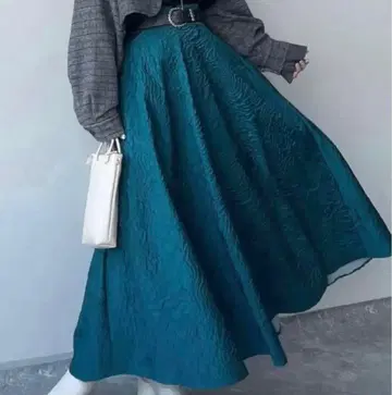 [ 새상품급 ] HARE 새틴 후쿠레 자카드 스커트 그린