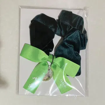 귀멸의 칼날 시나즈가와 사네미 리본 포함 스크런치 크리스마스