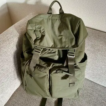 멀티 포켓 백팩