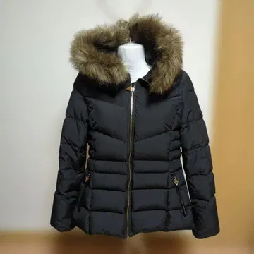 GUESS 블랙 다운 자켓 후드 부착