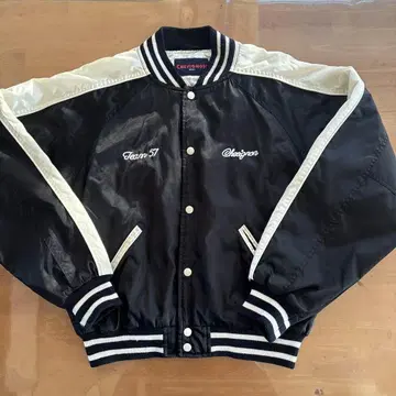 셰비뇽 CHEVIGNON 바시티 자켓