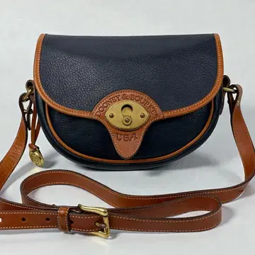 레어 두니앤버크 숄더백 골드 금장 장식 주름 가죽 네이비