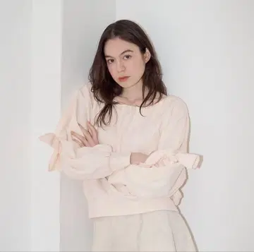 MUGUET bijou ribbon sweat 반짝반짝 맨투맨