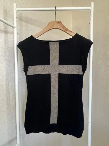 [ 무료배송 ] io H.P FRANCE 캐시미어 니트 베스트