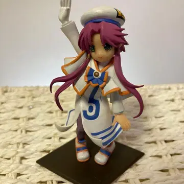 피규어 한 손을 든 캐릭터