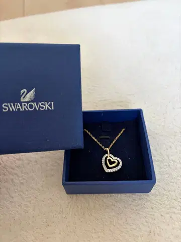 Swarovski 하트 모양 목걸이