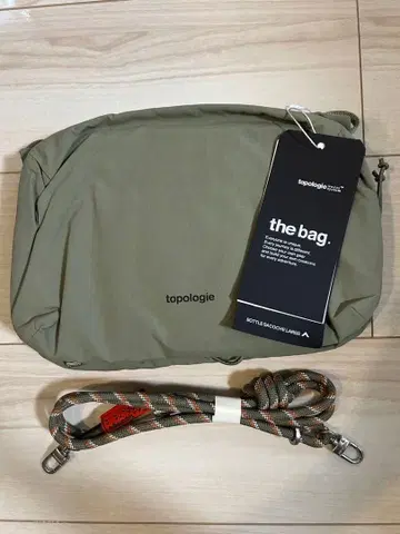 [ 새상품 ] topologie 숄더백 Large 모스그린 스트랩 포함