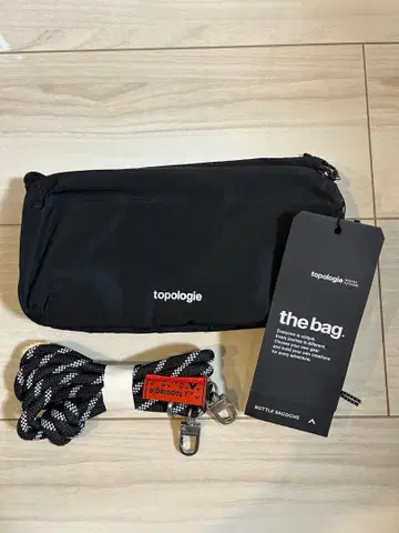 [ 새상품 ] Topologie 숄더백 MEDIUM 블랙 스트랩 포함