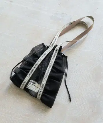 프릭스스토어 브라운 시어터 프로덕츠 별주 백