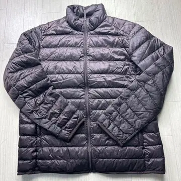 유니클로 울트라 라이트 다운 자켓 XL 짙은 보라색