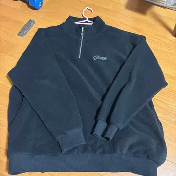 블랙 하프 지퍼 맨투맨 M 사이즈