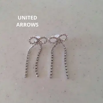#유나이티드애로우즈 #큐빅 귀찌