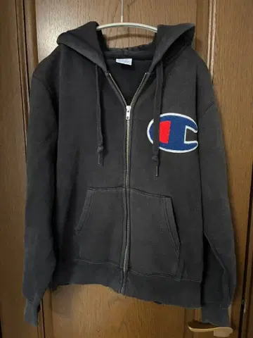 Champion 블랙 프론트 지퍼 후드티 M 사이즈