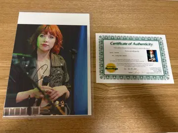 컬리 레이 제프슨 사인 포함 사진