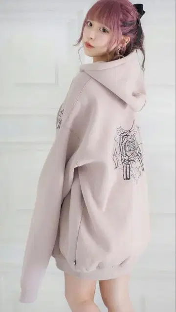 pium 피움 오버 사이즈 후드티 스켈레톤 하트 핑크