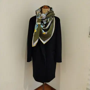 PLAIN PEOPLE 블랙 체스터 코트