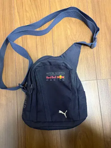 PUMA 애스턴 마틴 레드 불 레이싱 백