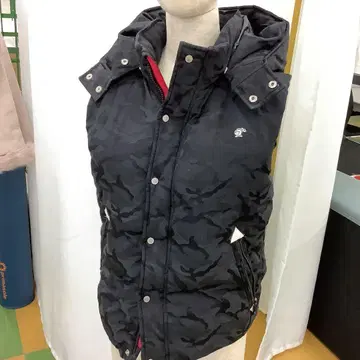 LOVELESS 카모 패턴 다운 베스트 684