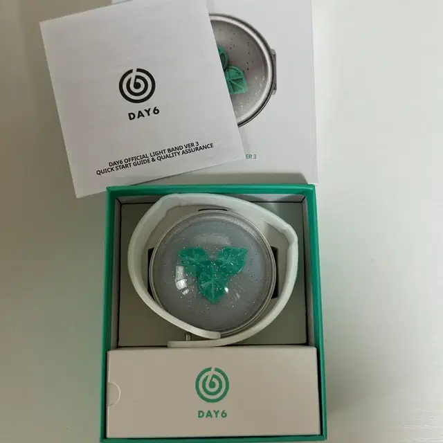 데이식스 응원봉 마데워치 양도