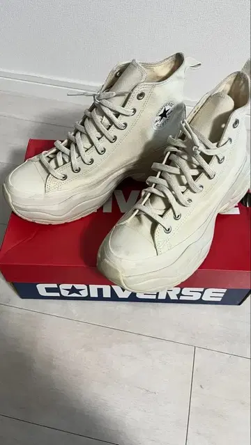 CONVERSE 하이컷 스니커즈 화이트