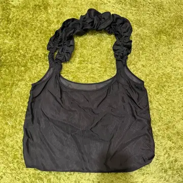 HELOISE 블랙 프릴 토트백