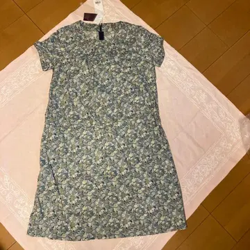 LIBERTY 반팔 무릎 기장 원피스 미사용