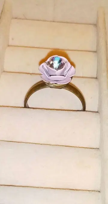 가격 인하 미하엘 네그린 로즈 모티브 크리스탈 반지