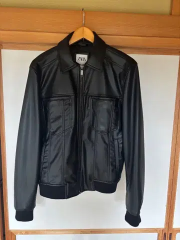 ZARA 가죽 자켓