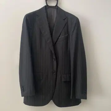 미사용 새상품 빔즈 F 다크 그레이 스트라이프 비즈니스 정장
