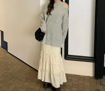 오프숄더 슬릿 니트 코코딜 한정 컬러