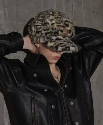 GRANCY 퍼 헌팅 캡 베이지