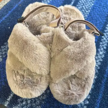 퍼 샌들 베이지 스트랩 포함