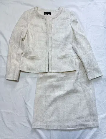 새상품급 INDIVI 노카라 트위드 스커트 수트 셋업 38